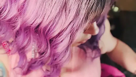 Симпатичная Tina Snua кончик к хвостам 2 сигареты с множеством дымовых колец в атласных перчатках и ювелирных изделиях