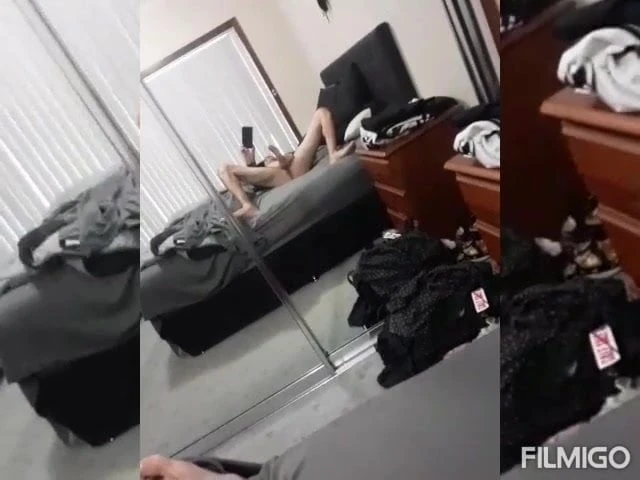 Eu îmi mângâi pula pentru prieteni pe Kik în această dimineață # 1