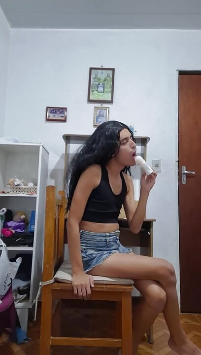 Beautiful shemale sucking deodorant with saliva
