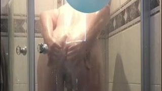 Horny shower I