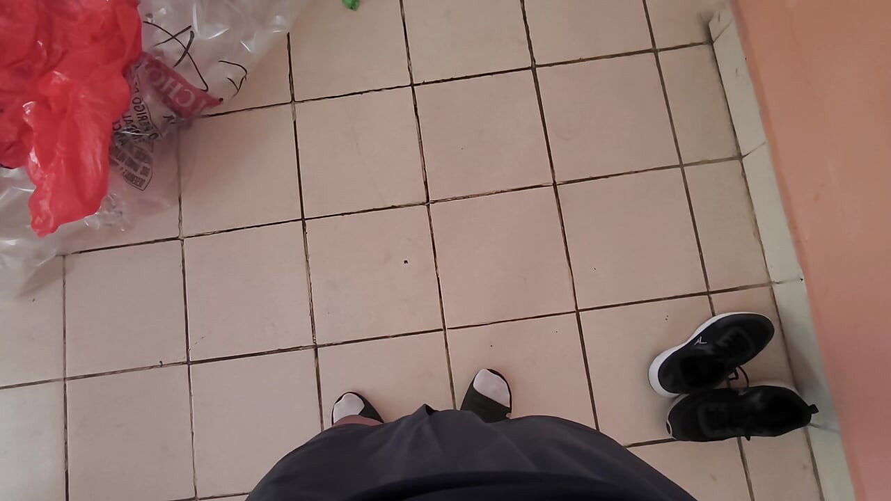 我们差点被发现！我每天都和邻居的老婆做爱