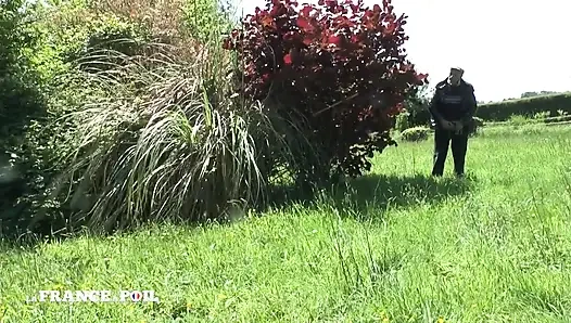 Хорошенькую молодую рыжую шлюшку-пизду вылизал и трахнул извращенец