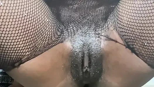 A vacation to the United States  black girl was squirting and creaming all over