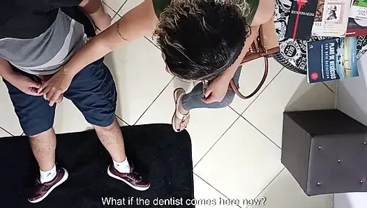 Seks tak terduga di ruang tunggu dengan orang asing.