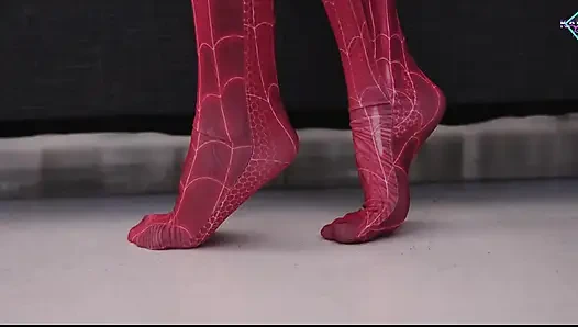 Spinnenfrau und ihre nassen, bedürftigen spinnenlöcher. Thors hammer-sahne