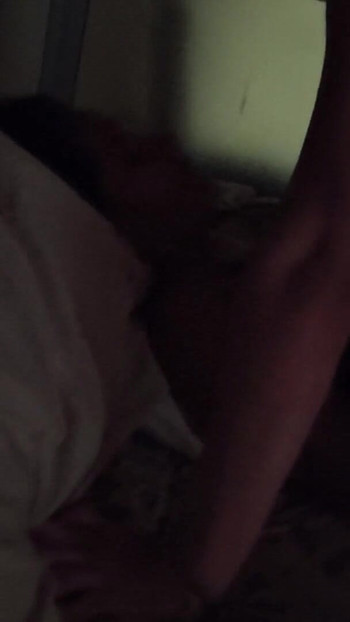 当我的老公上班时，我和岳母做爱，她对我上瘾了 |剪辑 1