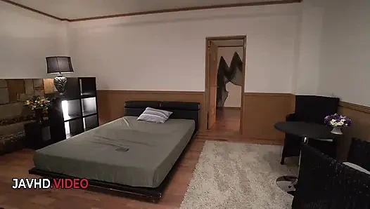 Ofiste baştan çıkarıcı Japon bebek uzman ağız becerileriyle baştan çıkarıyor