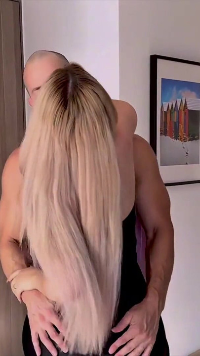 Hooking up with thick blonde gym babe Marian Franco | Clip 2