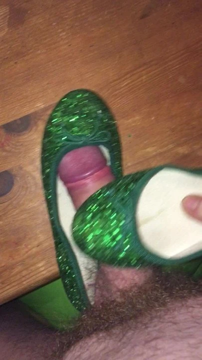 Glittery ballet pumps getting pumped!