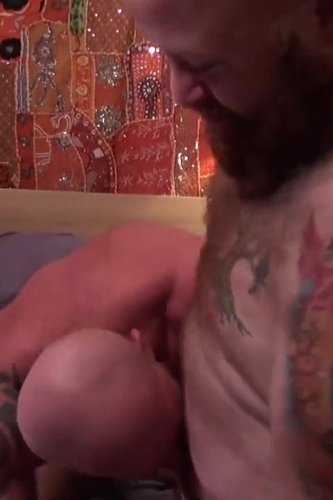 BEARFILMS - Bears Gruff Hunter and Tate Taylor bareback hard