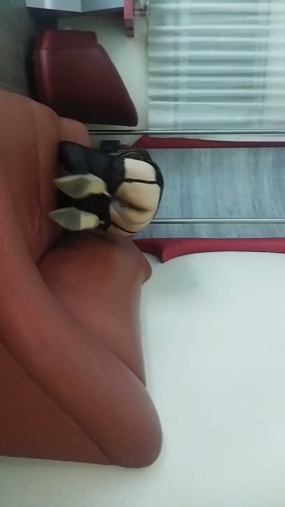 Secretary gets big cock from her boss | Clip 2