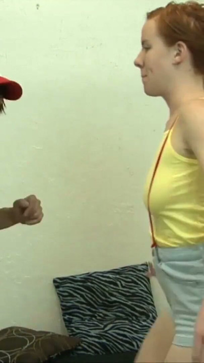 Rothaariges Teen wird extreme gefickt | Clip 1