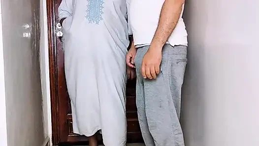 Madam Amal dan 2 Homme Arab