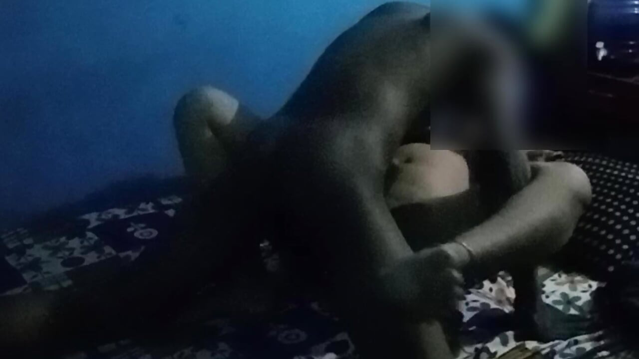 Desi sali ko jija ne raat me chod chod ke rula diya