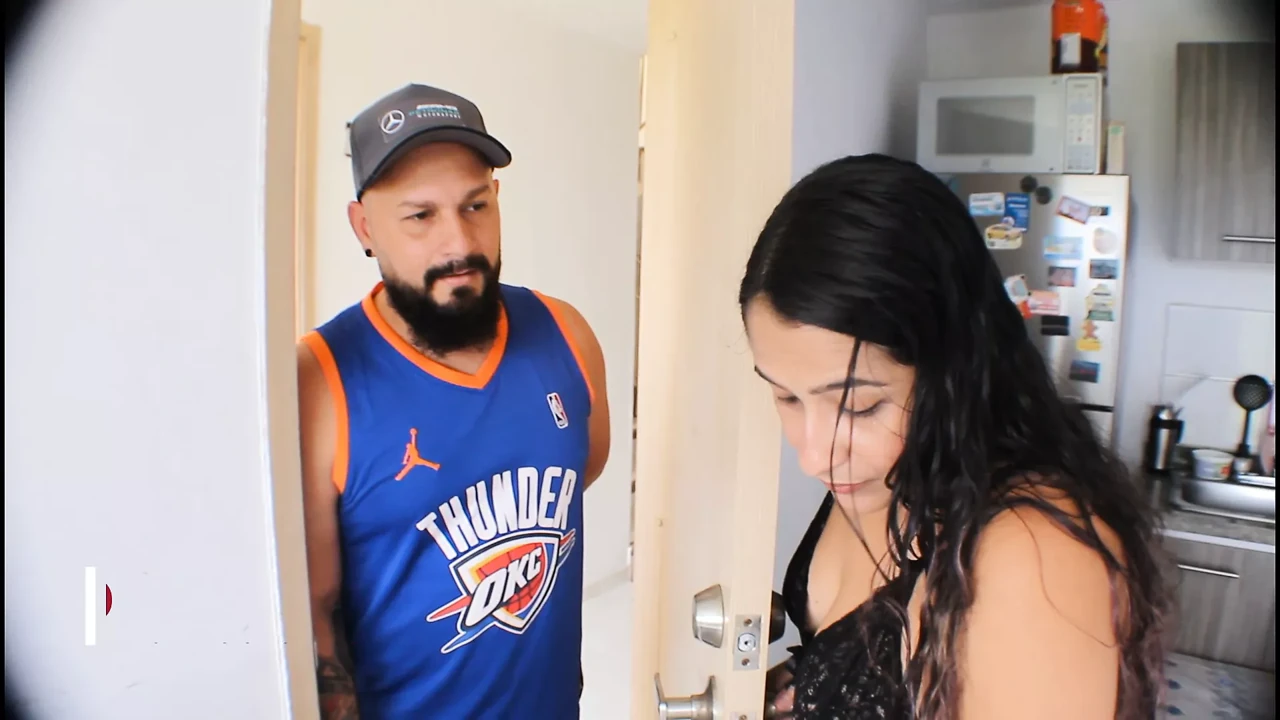 taking revenge on my cheating girlfriend - porn in Spanish