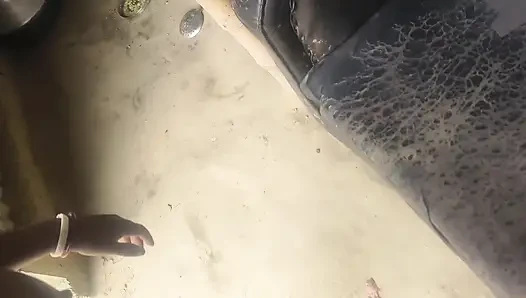 Pados ki bhabhi ko lunch mein chudai ki
