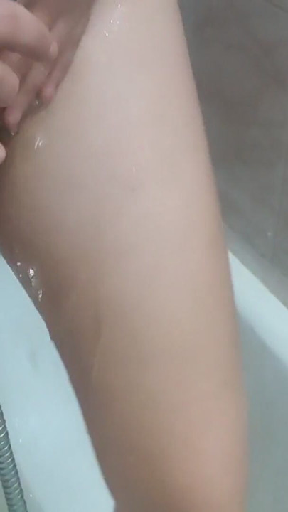 Korean girl in the bathroom shaves her little pussy | Clip 2