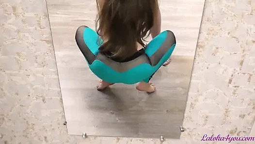 Hot girlfriend make sloppy blowjob after workout