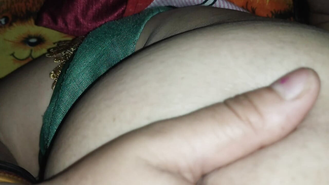Desi wife doesn't like husband's Dirty Hindi talking
