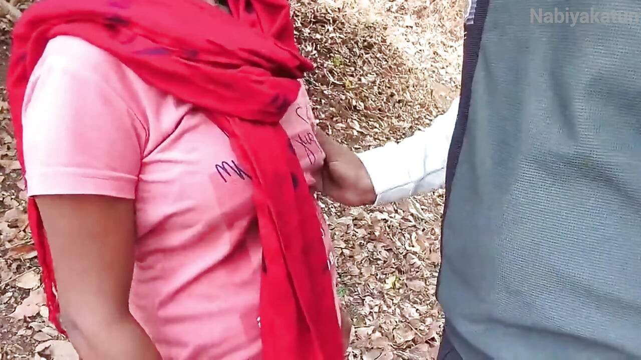 India Nabiya hermanastra quiere al aire libre hermanastra quiere chupar una gran polla india