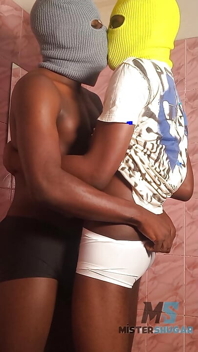 Frotiranje u kupatilu spavaonice