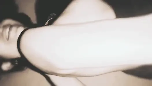 Adik tiri yang sange datang dan bilang kalau aku ngentot aku habis-habisan