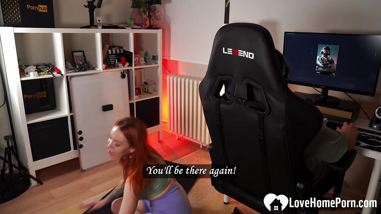 Gledaj kako radim neke gole vježbe za tebe
