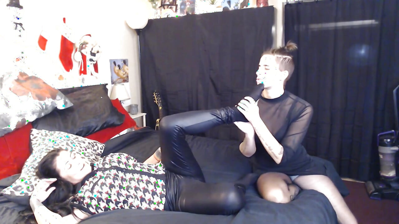 Smelling Messaging Worshipping Annas Feet Nylon