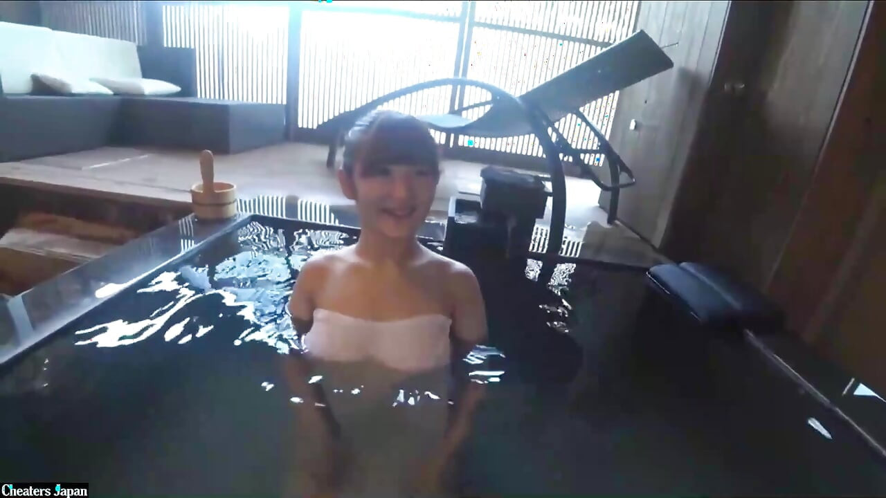 Ιδιωτικό ταξίδι Onsen με ένα είδωλο Busty Gravure