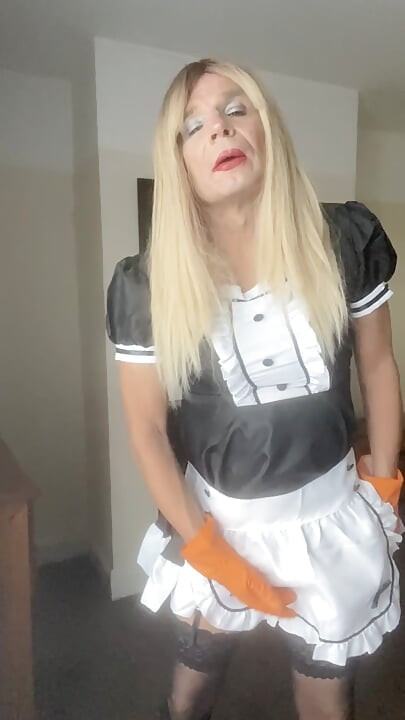 This sexy maid has very very thick cum. You can lick the screen