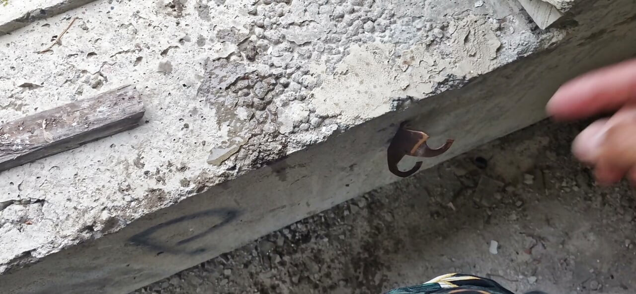 A Young Fucker in an Abandoned Factory Met His Daddy and Fucked His Holes Hard Until He Came