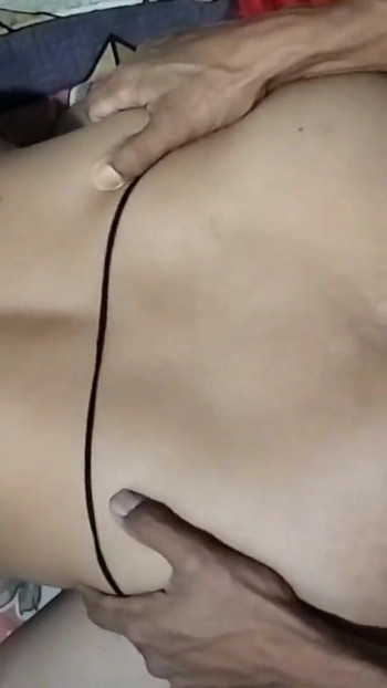 Uzbudljiv trenutak iz "Collage Girl Sex In Jamai daa By Big Black Dick In Home"