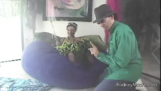 Bridget the Midget Powerz is Rodneys 90s fairy fuck