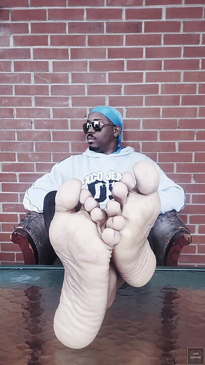Display My Male Soles 3