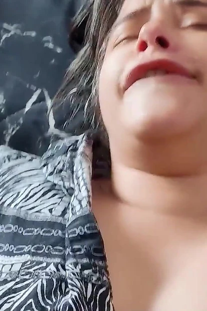 Sexy Amateur Couple Fucking in Front of the Mirror