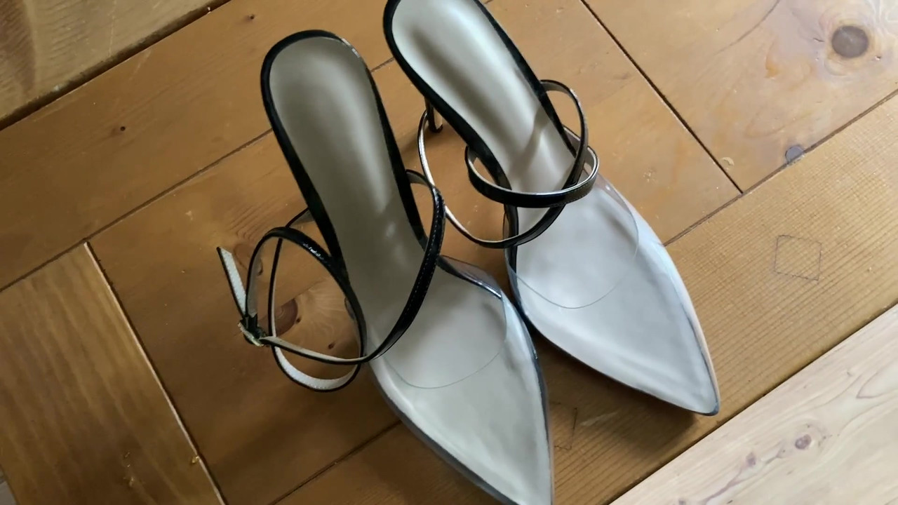 性感高跟鞋上的2次射精