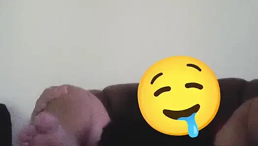 Komşum amımı çok ıslak yalıyor