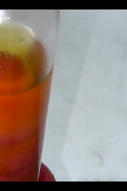 CBT pumpa za penis napunjena pišanjem