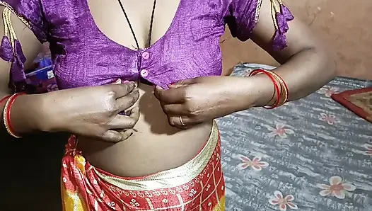 Ehemann flittert sie mit Desi bhabhi-nacht