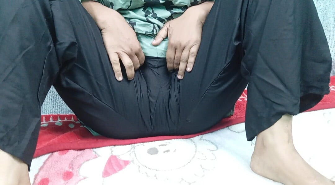 Bangladeshi Girl Beautiful big pussy