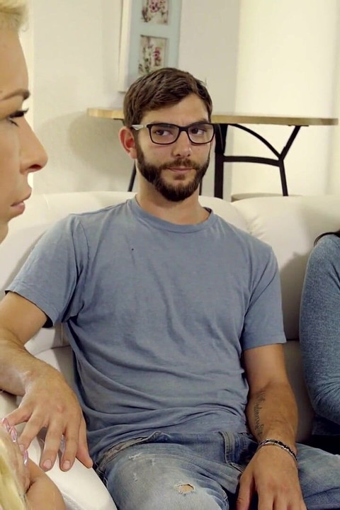 Ass Clap Addiction - S1:e5