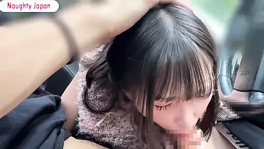 Auto-stimmung steigt, intimer Drive führt zu spielerischer blowjob und sanftem spermaschluck-moment