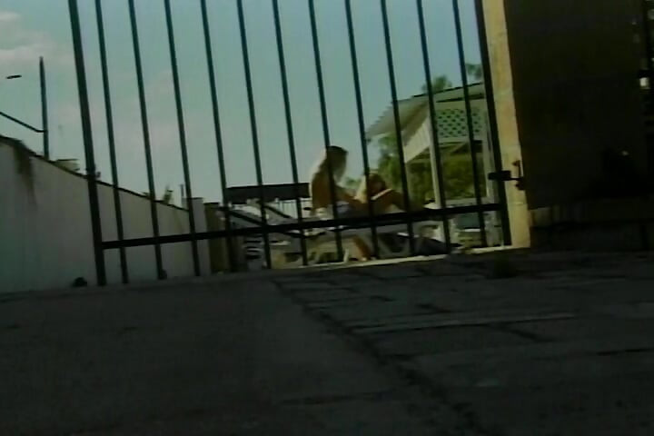 Platinum loiras gatas curtindo ação lésbica ao ar livre