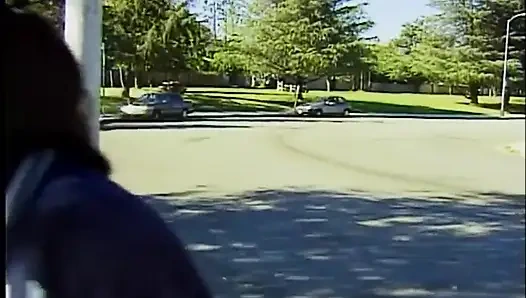 Siyah ve beyaz dörtlü göt sikiyor amcık yalıyor 69 pozisyonunda