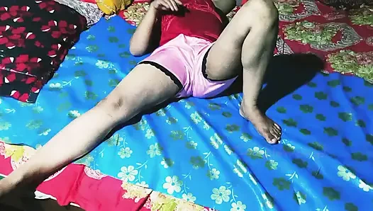 Секс-видео работницы одежды и босса в Бангладеш.