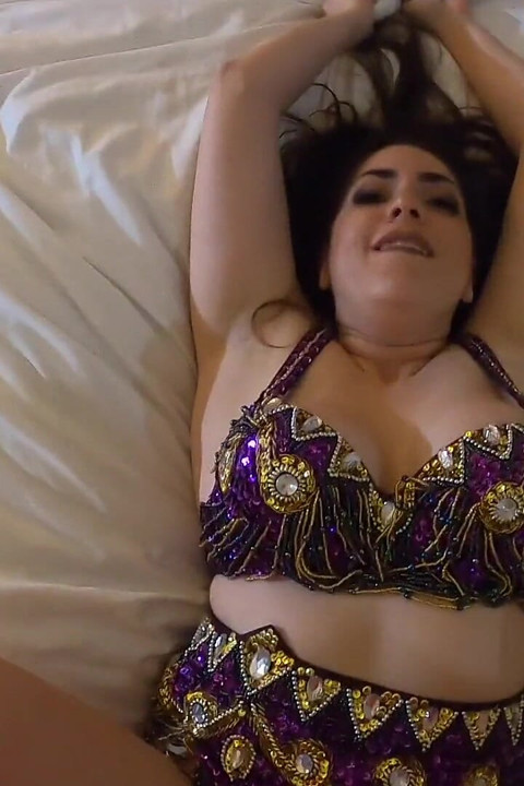 Horny Housewife Valentina Bellucci's Craves Indian Cock