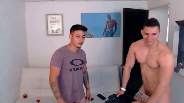 Friends Naked In Front Of Eachother - Special