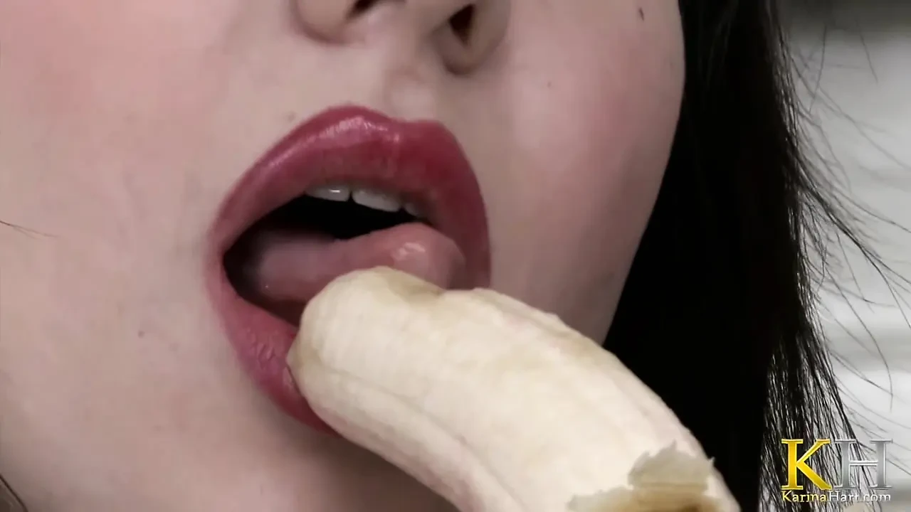 Room Service Cums With Big Tits