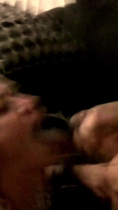 Si sundal Moan dikongkek panggang dan meraba-raba air mani yang besar | Klip 3