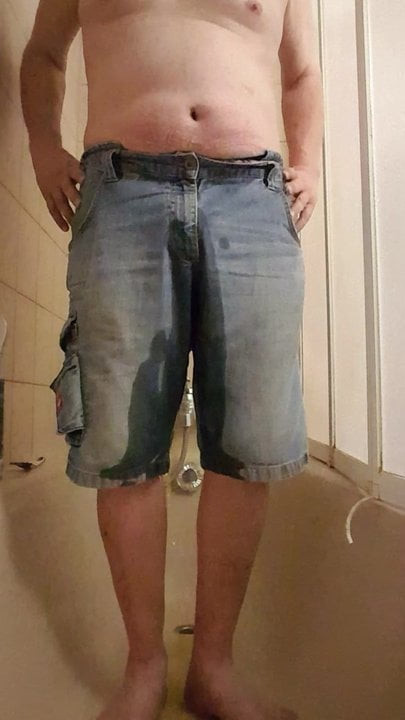 Pee in Jeans again